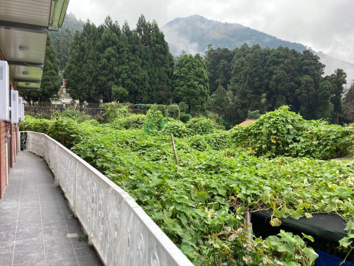 老老街 誠君民宿 Fenchihu Exterior photo